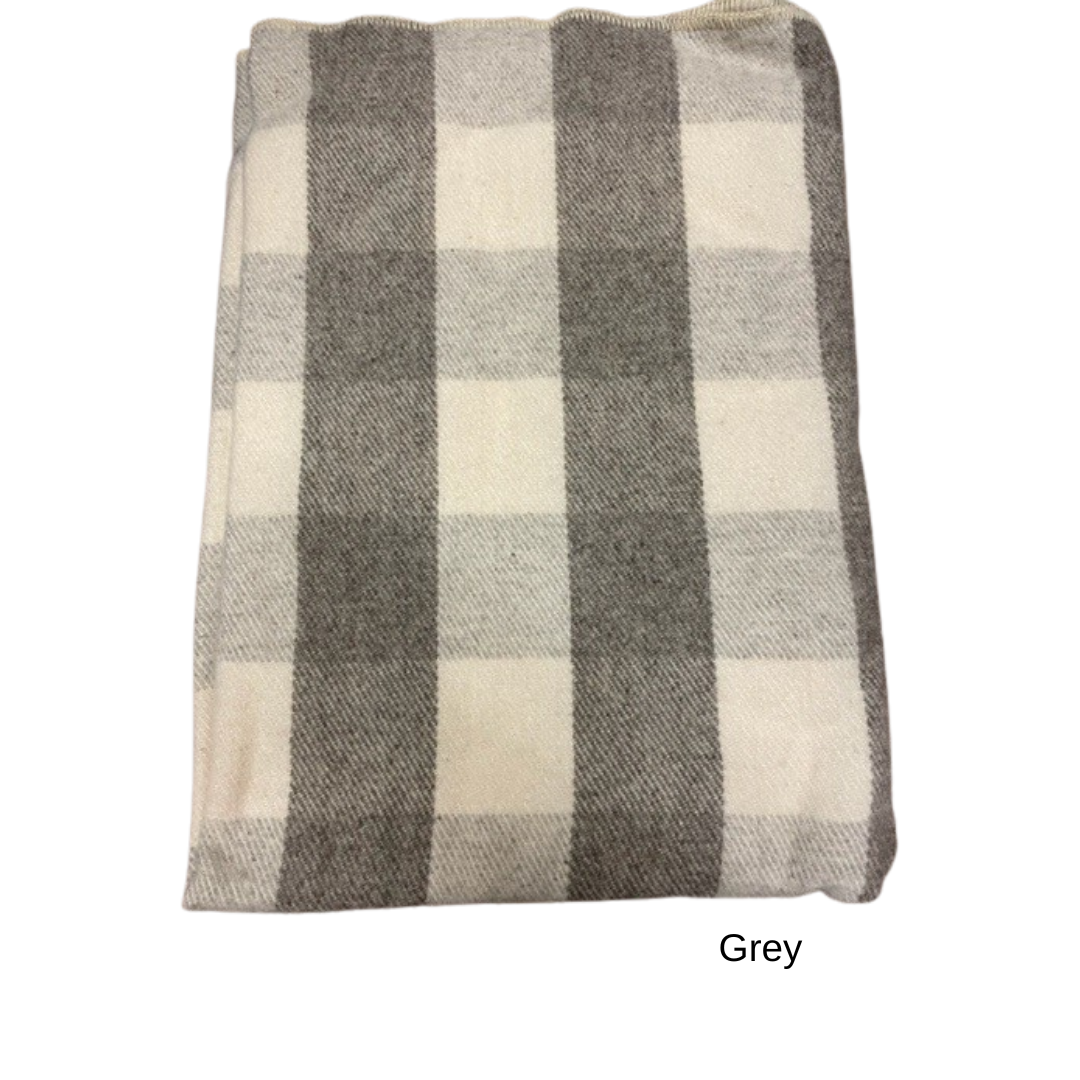 MacAusland Wool Throw Checkerboard🍁