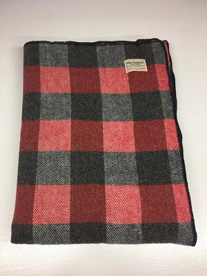 MacAusland Wool Throw Checkerboard🍁