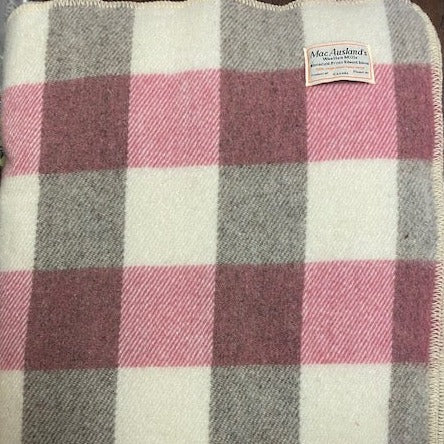 MacAusland Wool Throw Checkerboard🍁